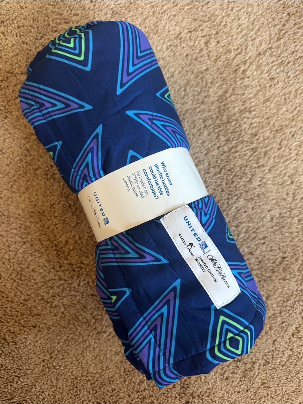 UNITED Polaris Business First SAKS FIFTH AVENUE  Blanket